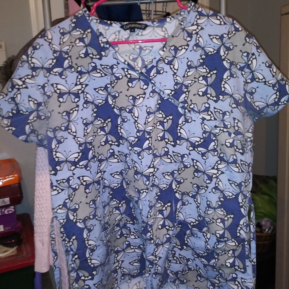 Medium butterfly scrub top